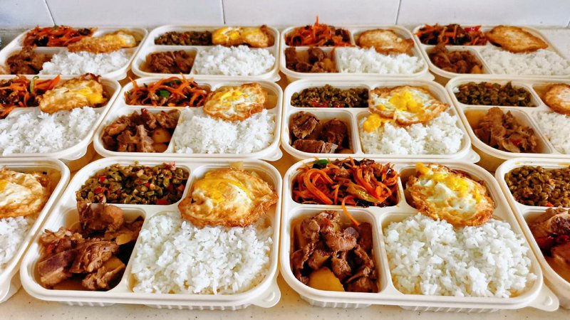 警惕食堂托管的误区